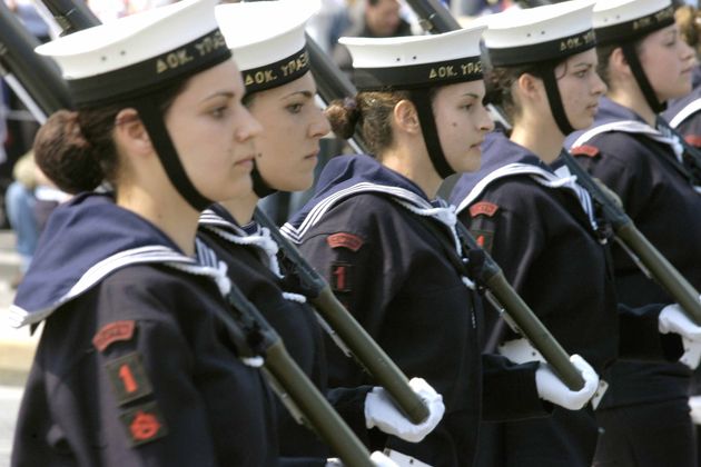 Γενική επιστράτευση γυναικών α λα Καμμένος