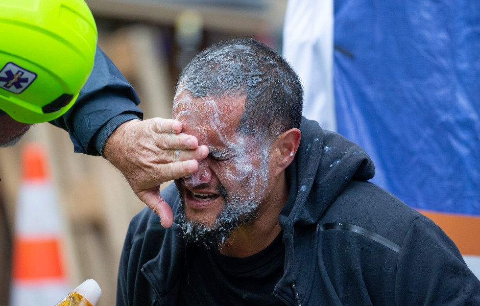 Συγκρούσεις έξω από το Κοινοβούλιο της Ν. Ζηλανδίας για τα περιοριστικά μέτρα