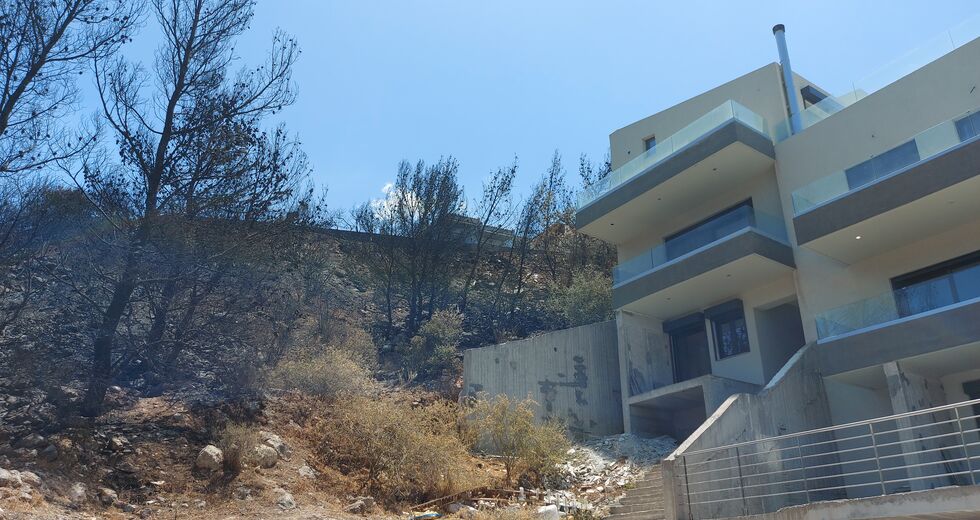 «Από θαύμα γλιτώσαμε εμείς και οι περιουσίες μας»
