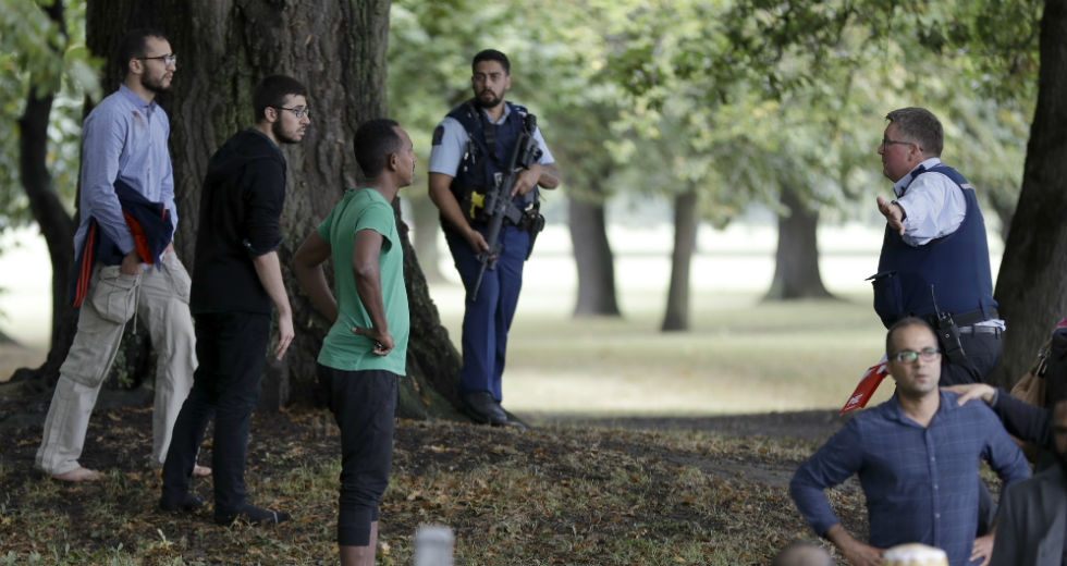 Διπλή ρατσιστική επίθεση στη Νέα Ζηλανδία, δεκάδες νεκροί