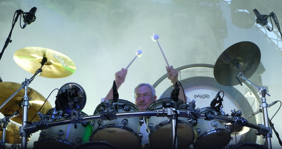 Ένα «γράμμα αγάπης» από και για τον Nick Mason και τους Pink Floyd