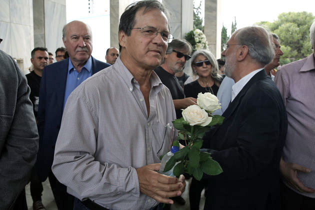 Αντίο με τα «Μαλαματένια Λόγια» του