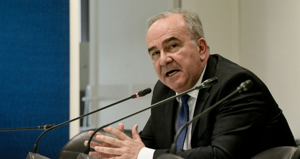 «Μπουρλότο» με τις δανειακές υποχρεώσεις Παπαθανάση