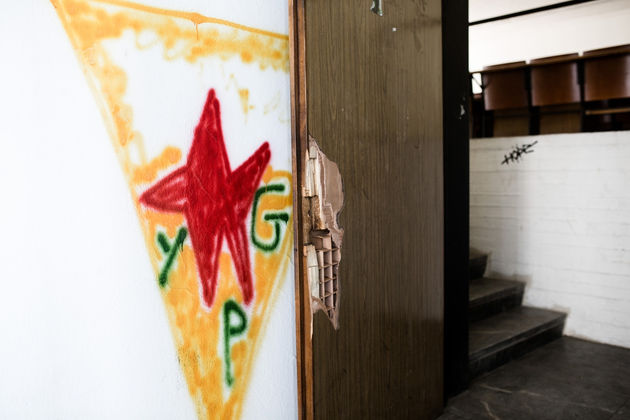 Φεύγοντας, έριξαν… κι ένα σφουγγάρισμα