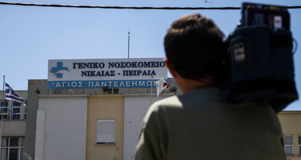 Ο κορονοϊός σε έξαρση, η κυβέρνηση σε τρικυμία