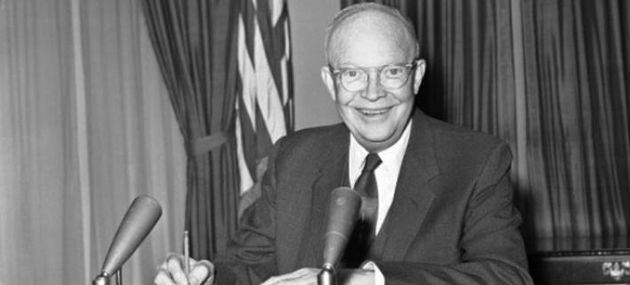 Η διαρκής συνωμοσία CIA – μαφίας και οι… επτά ψυχές του Φιντέλ Κάστρο