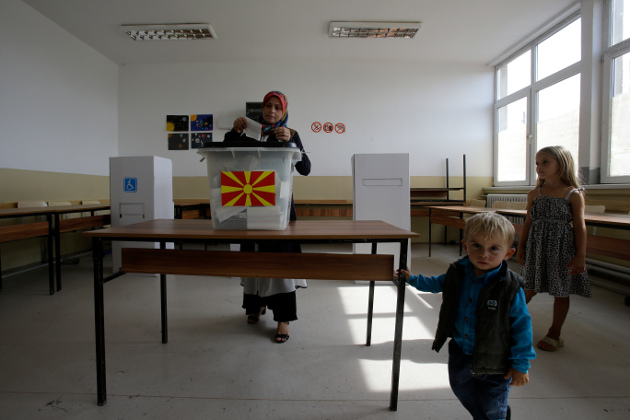 NYT: Μυστικές επιχειρήσεις, ΠΓΔΜ, Ρωσία και Σαββίδης
