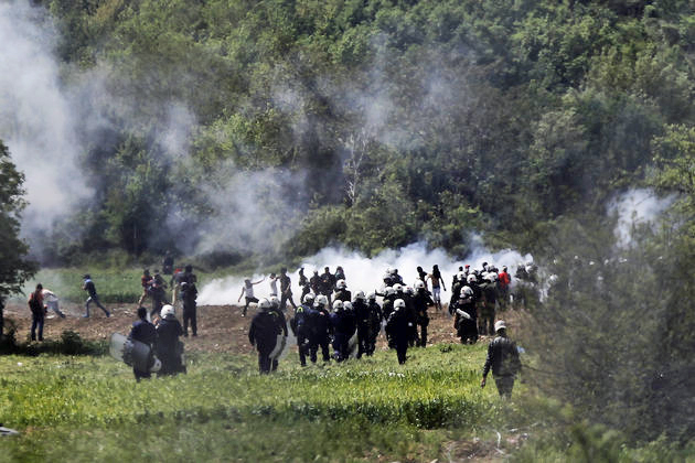 Πυρ… κατά βούληση και χθες στην Ειδομένη