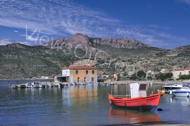 Μια αγκαλιά θάλασσα στον Λακωνικό κόλπο