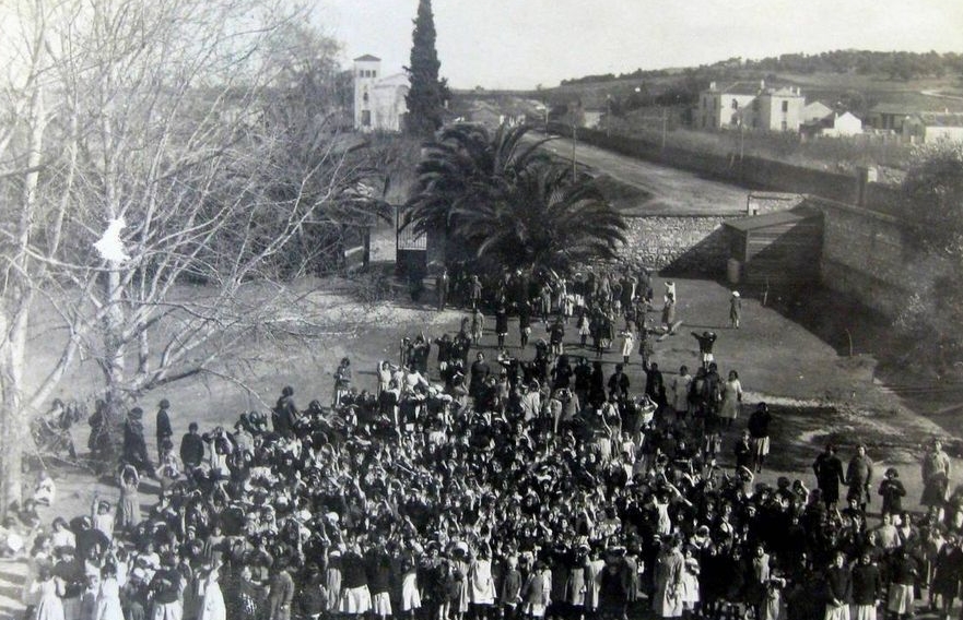 Αναμένει ακόμη το «άγγιγμα» της Ιστορίας