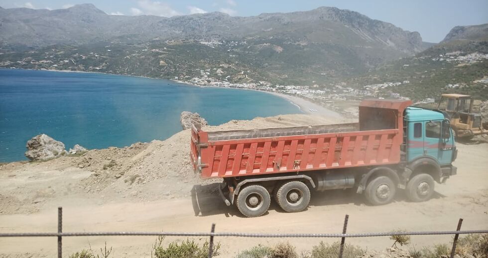 SOS Πλακιάς: Η μεγάλη κινητοποίηση για τον Παλίγκρεμνο [Φωτογραφίες + Βίντεο]