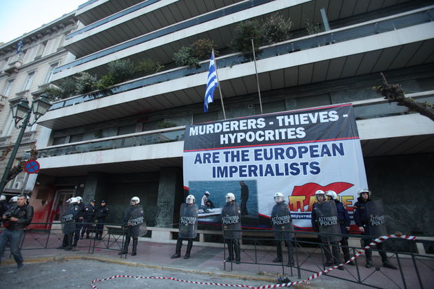 Ενός λεπτού υποκρισία…φωνή λαού στο δρόμο