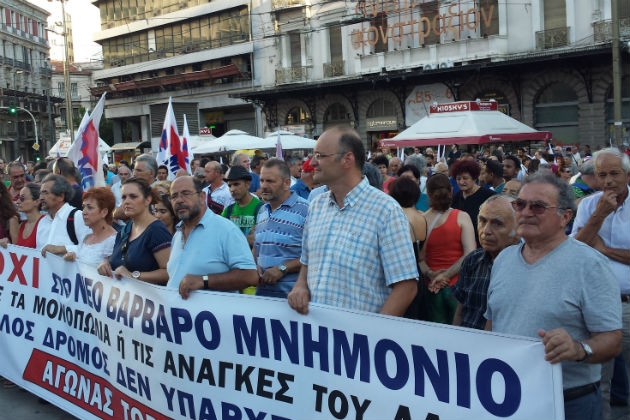Δύο πορείες κατά του μνημονίου