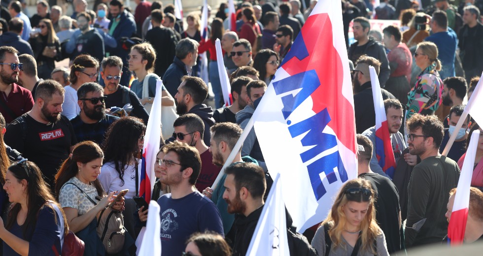 Εργατικά συλλαλητήρια σε όλη τη χώρα κατά του κρατικού προϋπολογισμού