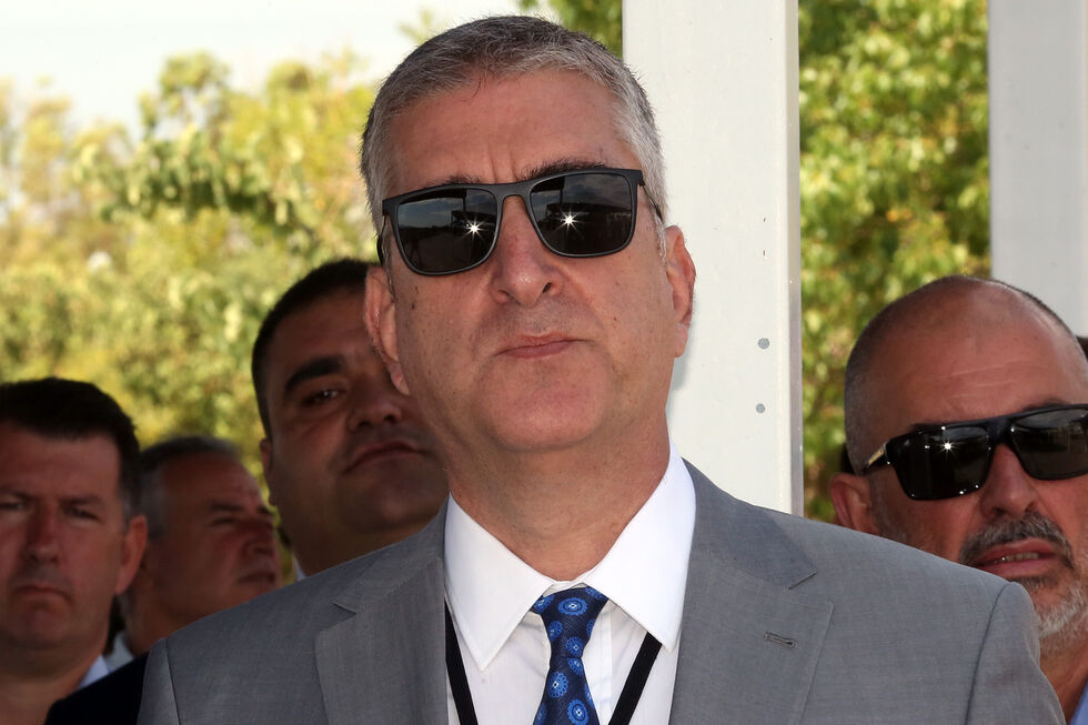 Ζητούν εξηγήσεις για τις παρακολουθήσεις της ΕΥΠ
