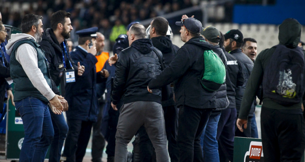 Διακόπηκε οριστικά το ντέρμπι στο ΟΑΚΑ