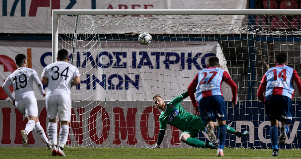 Στιγμές από τη 19η αγωνιστική της Super League 1
