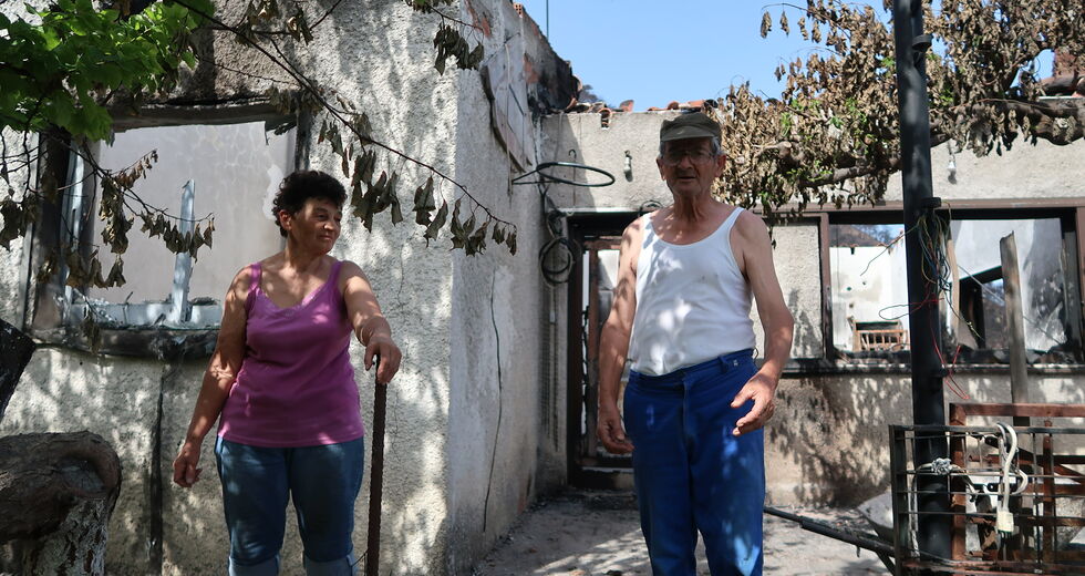 Μετά τη φωτιά φοβούνται πλημμύρες και ανεμογεννήτριες
