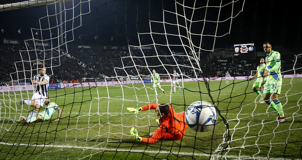 Στιγμές από τη 19η αγωνιστική της Super League 1