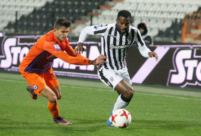 «Δικέφαλοι» στην κορυφή της Super League