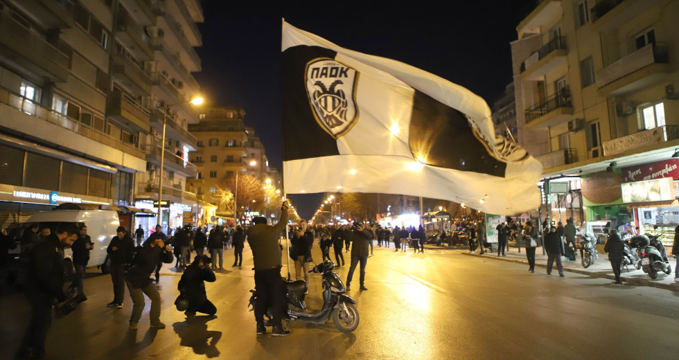 Οργή των οπαδών του ΠΑΟΚ στη Θεσσαλονίκη