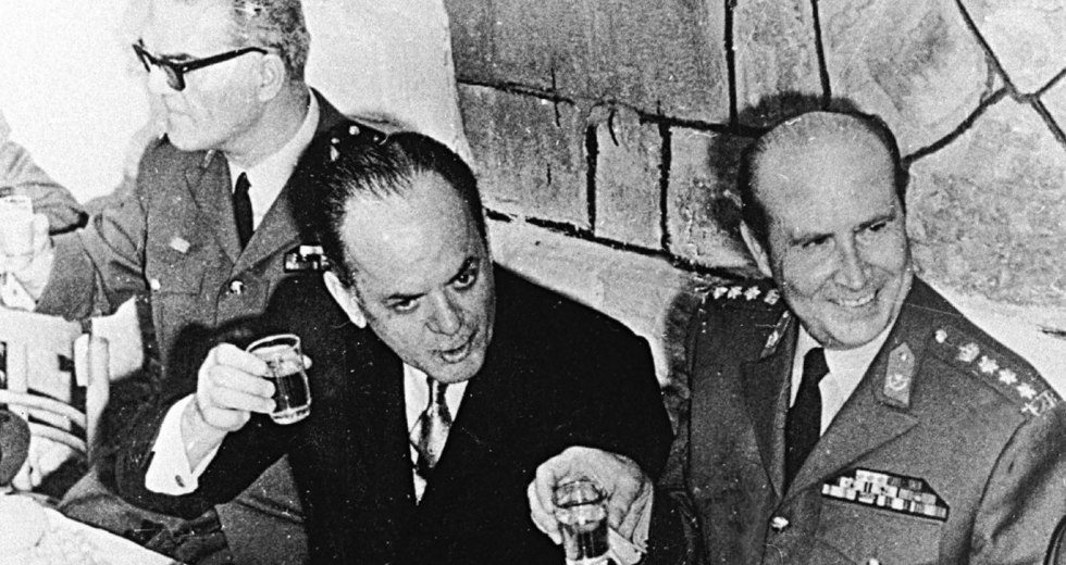 Η εξέγερση του Πολυτεχνείου και οι δύο χούντες
