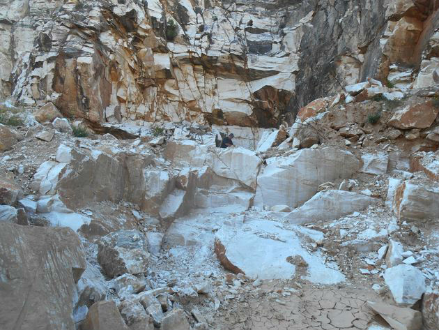 Στον εισαγγελέα η παράνομη εξόρυξη μαρμάρου στην Πεντέλη