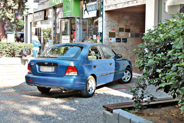 Είμαι γάιδαρος Παρκάρω όπου γουστάρω!