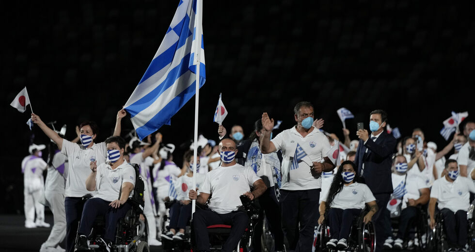 Μειώνονται τα ban, αρχίζουν τα φιλικά
