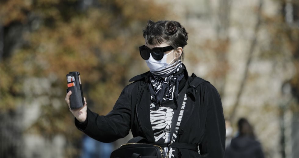 Επέκταση τοπικών μέτρων εξετάζουν Γαλλία και Ισπανία λόγω έκρηξης κρουσμάτων