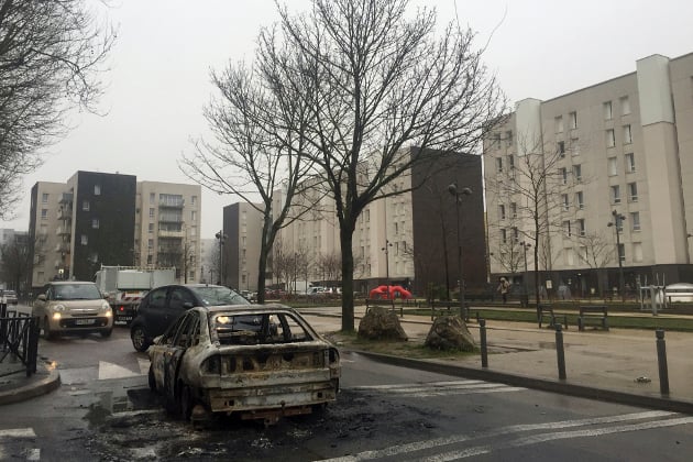 Ξεχειλίζει η οργή στο Παρίσι για τον βασανισμό νεαρού από την αστυνομία