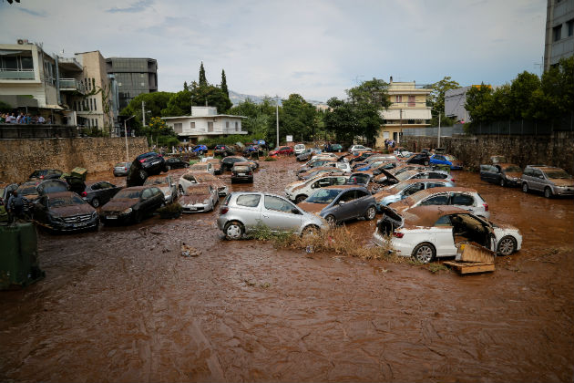 Ποτάμια οι δρόμοι στα βόρεια προάστια της Αθήνας
