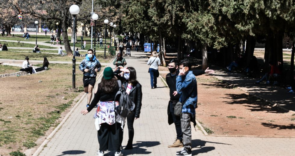 Στα πάρκα και τις παραλίες μετά το «ναι» στις διαδημοτικές μετακινήσεις