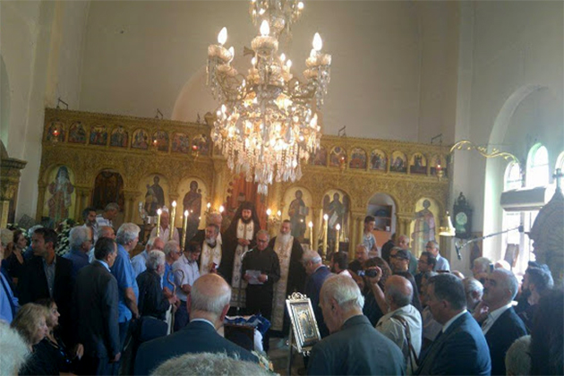 «Άγημα» της Χρυσής Αυγής στην κηδεία του Παττακού