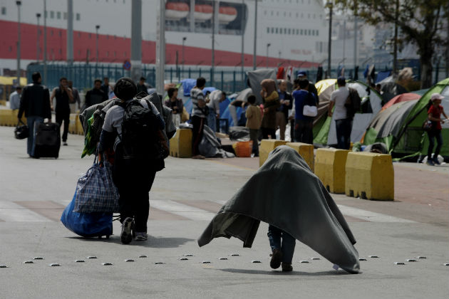 Εν μέσω διαμαρτυριών συνεχίζονται οι επαναπροωθήσεις