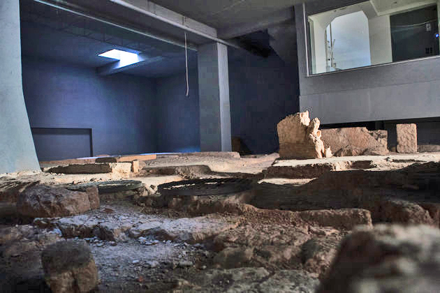 Μια πόλη κάτω από την πόλη του Πειραιά