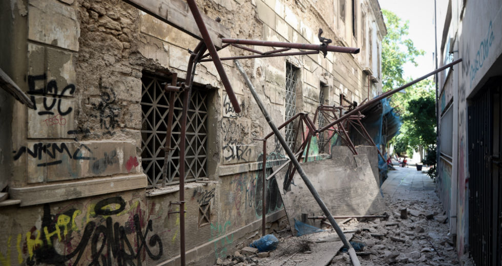 Ζημιές από τον ισχυρό σεισμό στην Αττική
