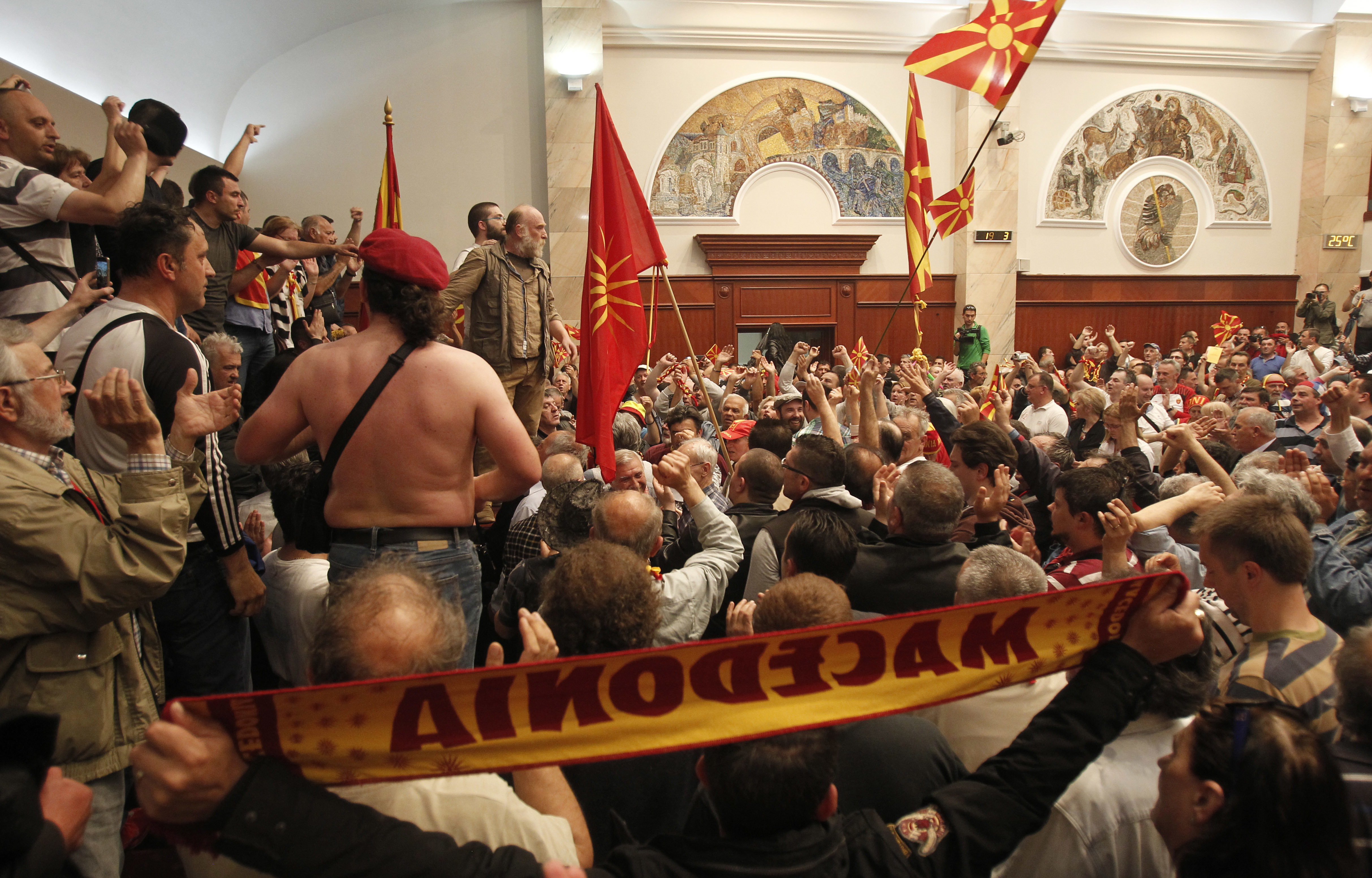 Τεταμένη παραμένει η κατάσταση στα Σκόπια