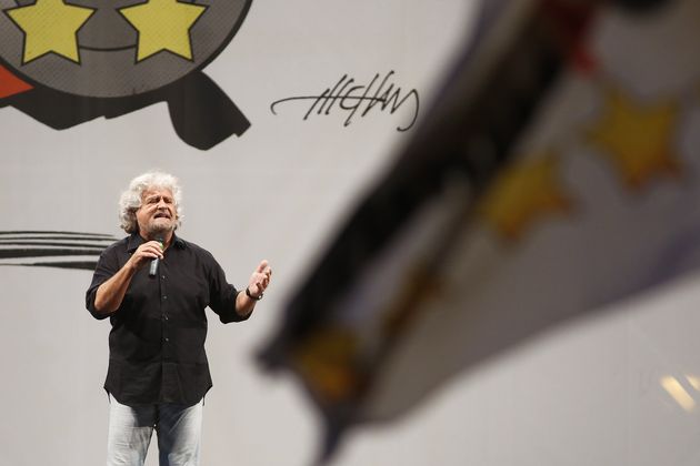 Δεσμεύσεις ζητά ο Ρέντσι
