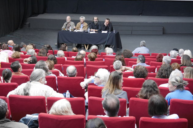 «Αριστερά είναι η ίδια η ζωή που αμύνεται»