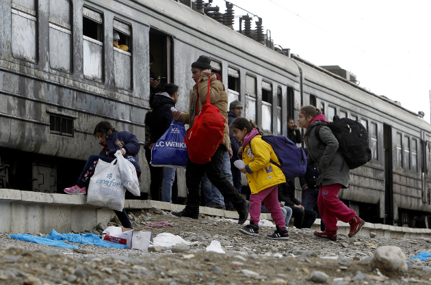 Πορεία προς το άγνωστο με βάρκα τα… συμφέροντα