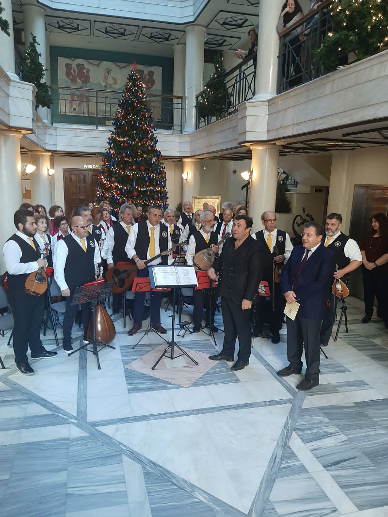 Άρωμα Χριστουγέννων στις Μινωικές Γραμμές