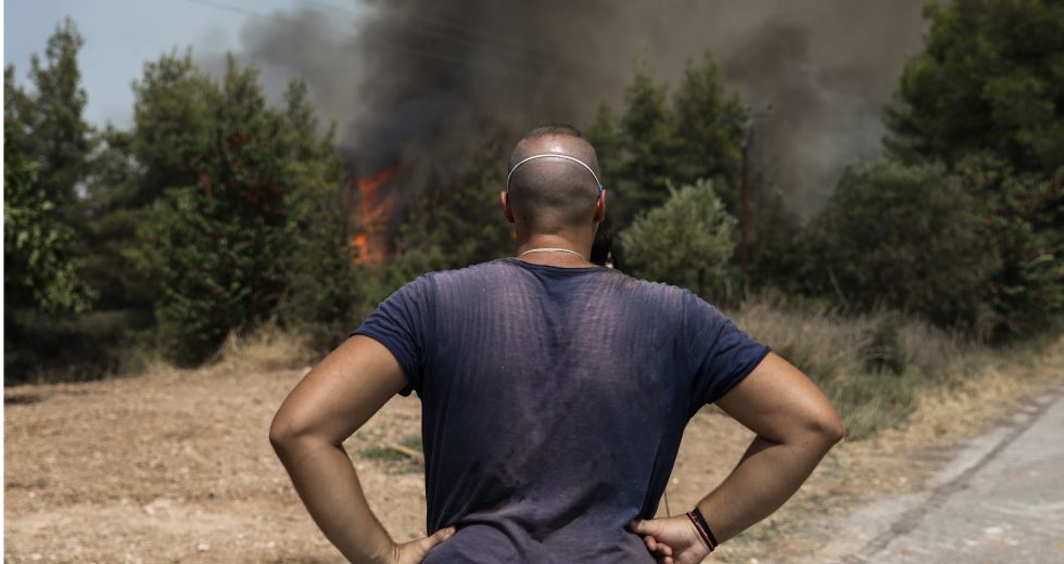 Μάχη με τις αναζωπυρώσεις