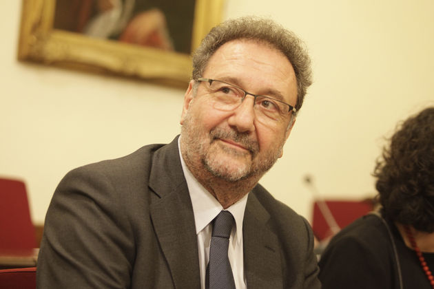 Στην κυβέρνηση ο «γόρδιος δεσμός»