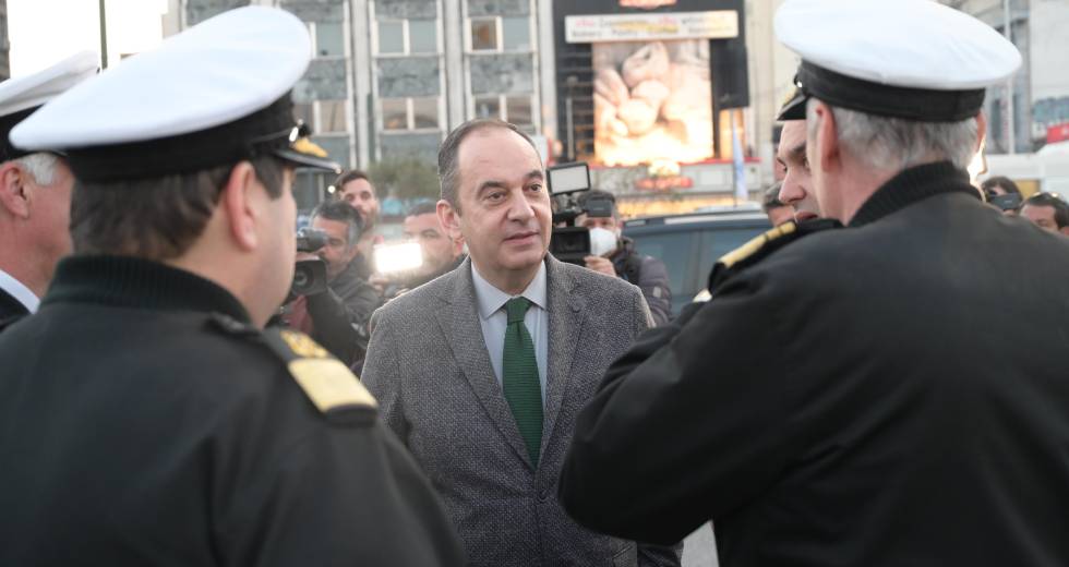 Πασχαλινά ακτοπλοϊκά δρομολόγια παρουσία του υπουργού Ναυτιλίας στον Πειραιά