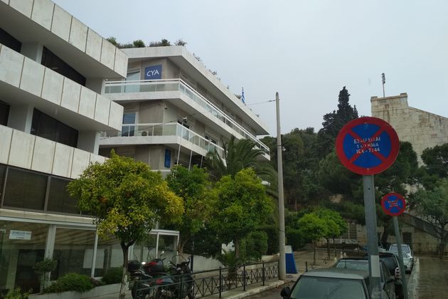Πλακόστρωτο στενό… διπλής κατεύθυνσης!