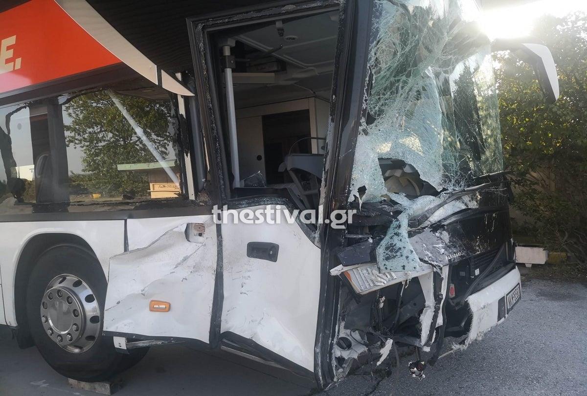 Ελεύθερος ο συλληφθείς οδηγός του τροχαίου στον Πλαταμώνα – Χαροπαλεύουν δύο τραυματίες