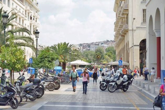 Το απέραντο πάρκινγκ της ΕΛ.ΑΣ.