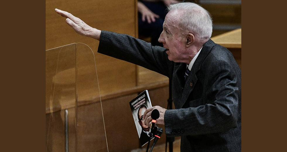 Με συνήγορο τον Κώστα Πλεύρη