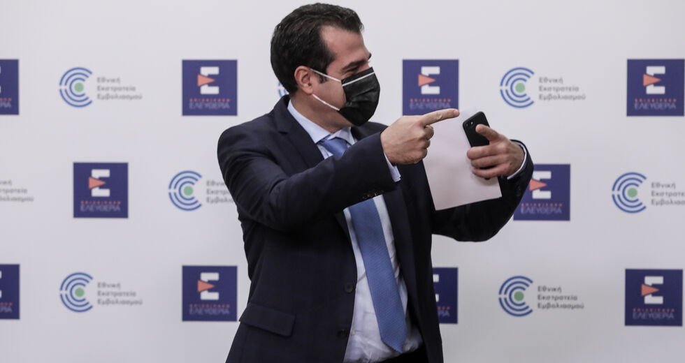 Ξεκινούν αγώνα για τον εμβολιασμό προσφύγων και μεταναστών